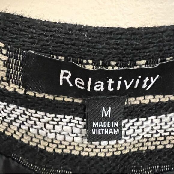 - Relativity black and grey Aztec jacket with tassels Sz M - Picture 5 of 6